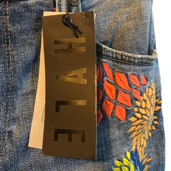 Embroidered jeans - Picture 3 of 8
